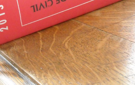   Vous avez souvent entendu parler de l’autorité parentale, de son exercice au prononcé du divorce. Une petite foire aux questions sur l’autorité parentale: Qu’est-ce que l’autorité parentale ? Un enfant mineur doit être protégé par ses parents. Aussi, ces derniers ont des droits et des devoirs à l’égard de leur enfant: ils doivent veiller […]